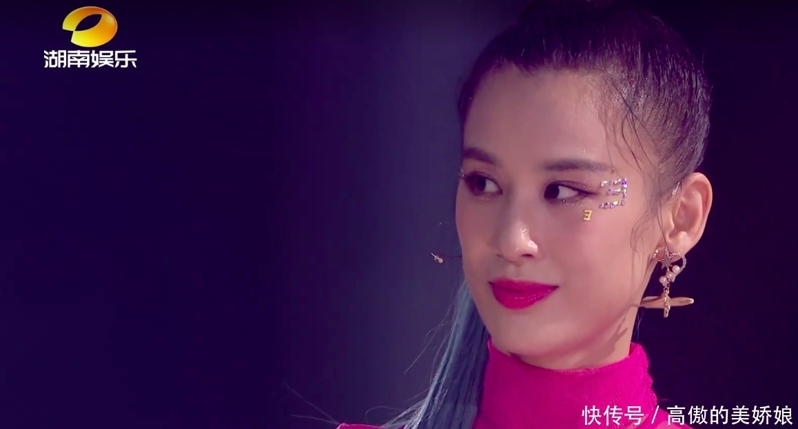 浪姐|“浪姐”的场外江湖:张萌道歉成团建,伊能静不给队友留余地