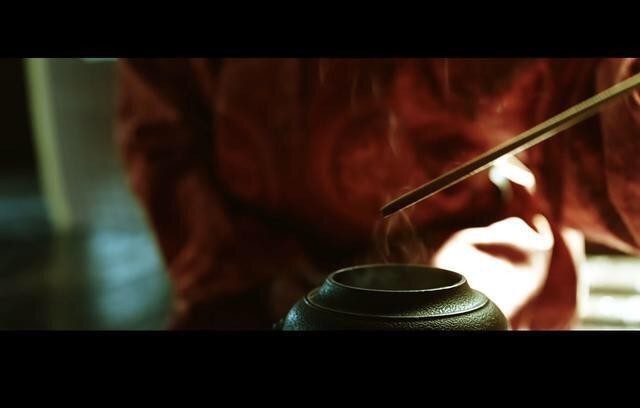 时辰|《长安十二时辰》中,太子煎茶时为什么要将茶饼烤一下?