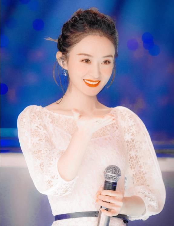 看着|《中餐厅》收官,赵丽颖素颜上镜,没想到看着比21岁杨超越还嫩