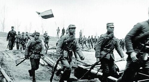 他从伙夫一路做到陆军中将,下属临阵脱逃