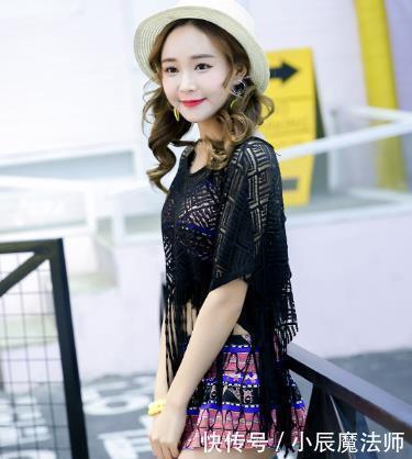 小姐姐|迷人的泳衣小姐姐，嫣然一笑的迷人气质，尽显女性美的时尚感