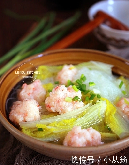 鲜美|用水煮的一道菜,一滴油没放,鲜美又清爽,连汤都不想剩下