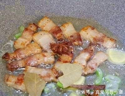 不吃|如果孩子们不吃胡萝卜怎么办?炖一锅五花肉烧胡萝卜菜,营养可口