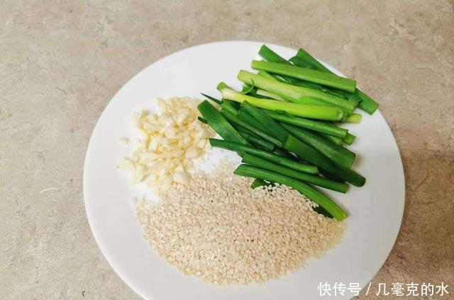  适量|直击灵魂的葱油拌面 跟黄老师做的一样好吃