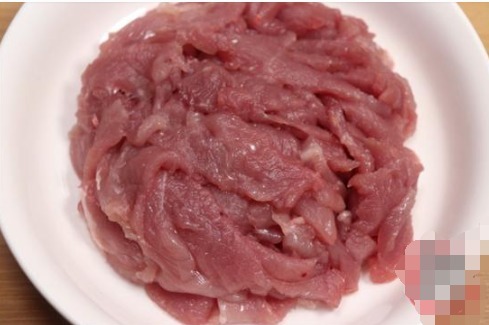  不腥|无论炒什么肉，都别马上下锅，大厨教你正确做法，肉不柴也不腥