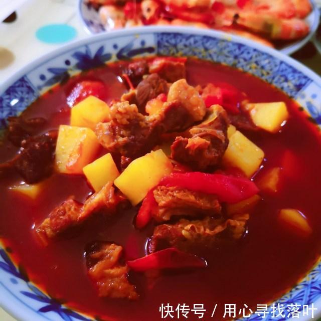入味|西红柿炖牛腩,软烂入味,十分下饭