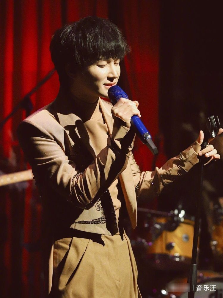  丁太升|怼哭萨顶顶的丁太升，评价《歌手2020》第五期华晨宇被高估了