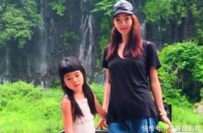 整容|参加《爸爸去哪儿》被嫌丑,今练瑜伽逆袭,曹格女儿整容式长大