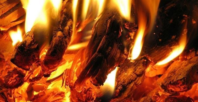 尸体|战场上的尸体,都是怎么处理的,最后一个简直是灭绝人性