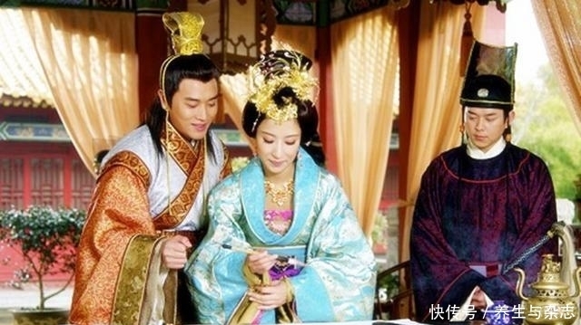  女人|皇帝喜欢大自己19岁的女人, 爱得死去活来, 女人死了他也跟着死了