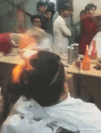 打死|搞笑GIF:哥们,你会让妹子打死的!