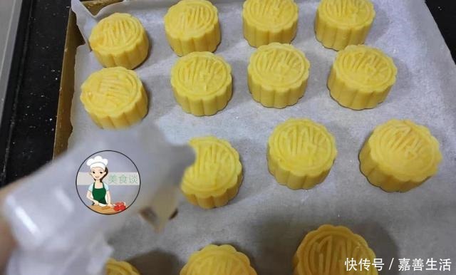 咬一口|这美味,超市要几百块一盒,自己做更实惠,咬一口还爆浆,抢着吃