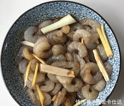 消暑|#夏日消暑,非它莫属#椒盐干炸虾仁