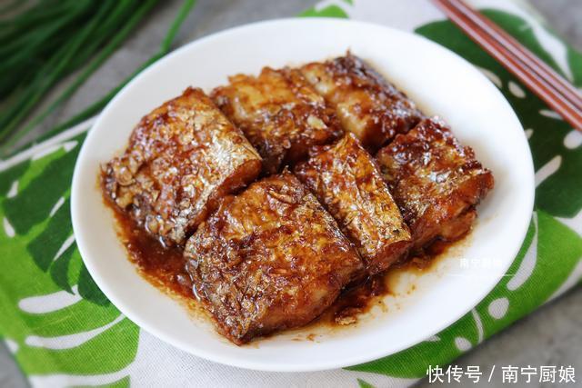 下锅|煎带鱼时,下锅前多做这一步很重要,煎出来不破皮,入味还没腥味