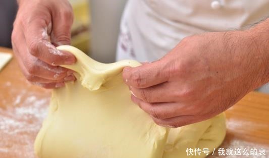 高筋面粉|特级红豆餐包,外酥内软,搭配甜而不腻的红豆馅,最适合拿来解馋