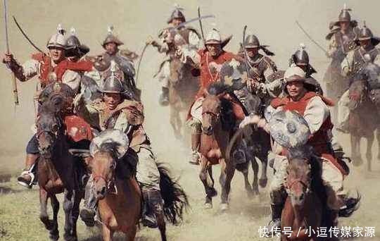 城墙|蒙古军挖墙攻城，将军下令在城墙内挖万人坑来埋葬蒙古军