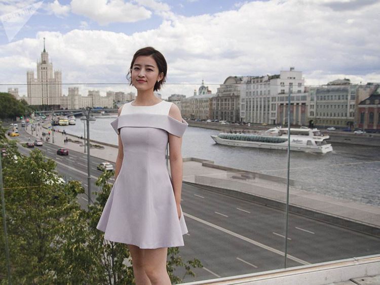 央视主持人|曾是央视最美的女主持人,但因为一场饭局毁了自己的锦绣前程