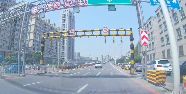 入手|超高性价比前2K后1K高清双摄360G580行车记录仪首发入手