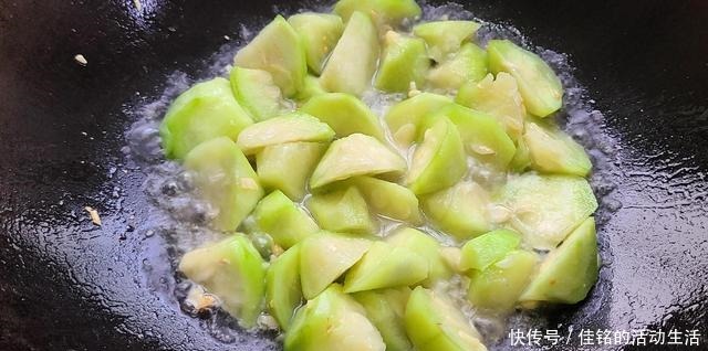 做法|大虾的家常做法,这样做出来的家常菜,又香又下饭,味道很棒