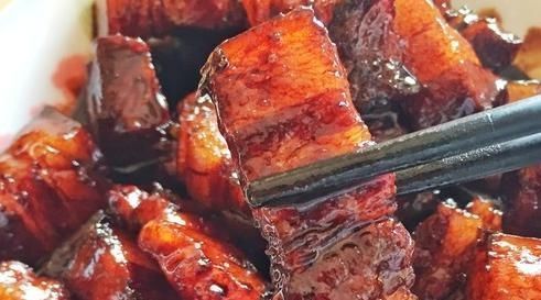 好吃|做红烧肉时,万万不能直接炒,学会“这1步”,肥而不腻超好吃