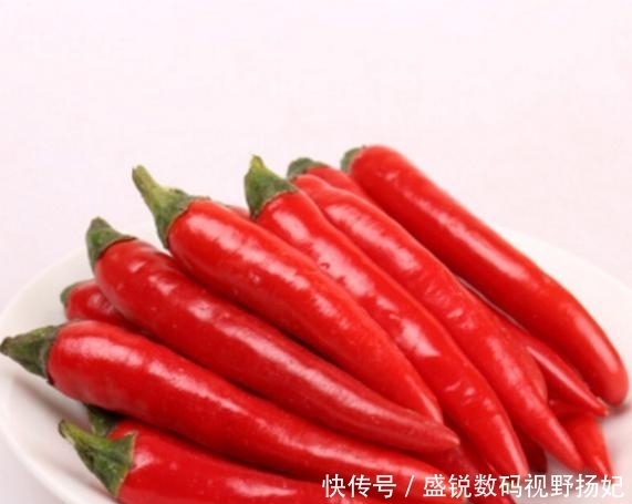  试试|娃娃菜怎么做好吃？试试蒜蓉粉丝娃娃菜吧，味道鲜美，越吃越香