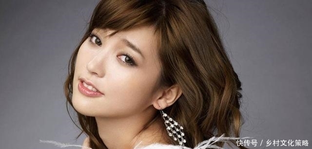  金莎|年近四十的金莎仍单身，自曝择偶标准后，观众将目光对准了他！