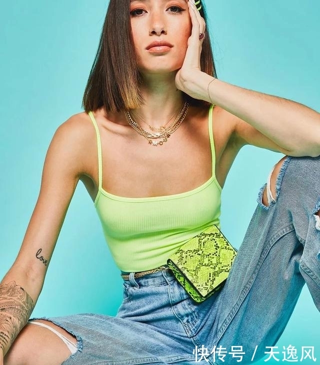 时髦|这位法国小姐姐的混搭技术,让你时髦到炸街,学起来却毫不费力