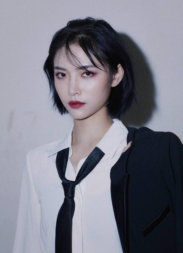  捧杀|《青你2》排名大洗牌“全村希望”许佳琪被黑幕，赵小棠或捧杀