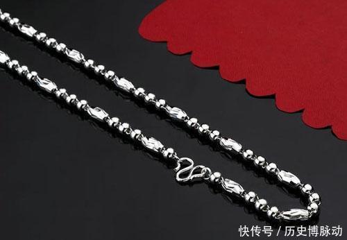  左臂|24年前，小伙因为捡到一串项链而失去双腿和左臂，后来结局怎样？