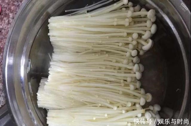 酸甜|番茄金针菇豆腐汤的正确做法,简单三步,酸甜开胃,营养好吃