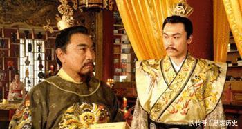 官员|官员回家奔丧,儿子说邻居借我们很多银两,官员将欠条全烧了!