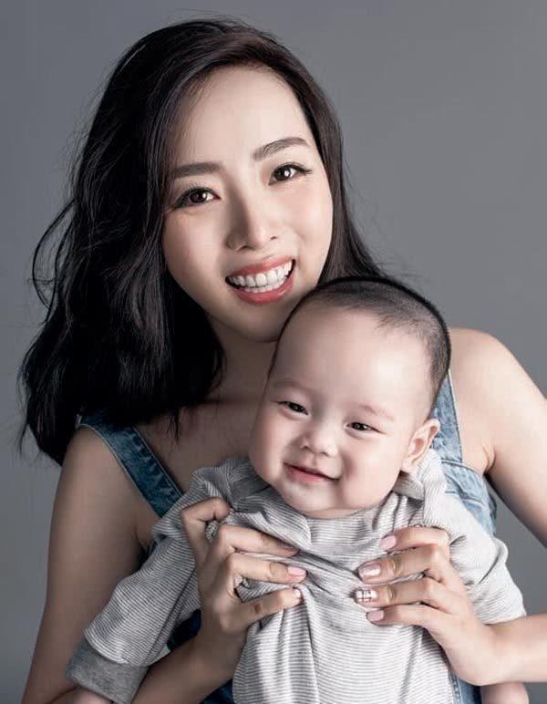 李思思|26岁主持春晚一夜成名，当红时期隐退嫁富豪，3年生下俩儿子！