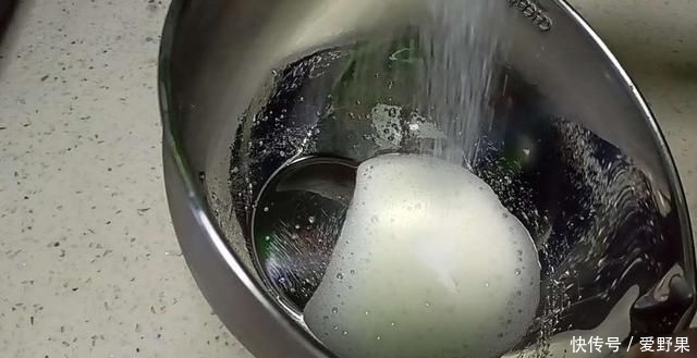  蛋糕|用平底锅就能做出很绵软无油、低糖的蛋糕饼，大人小宝宝都可以吃