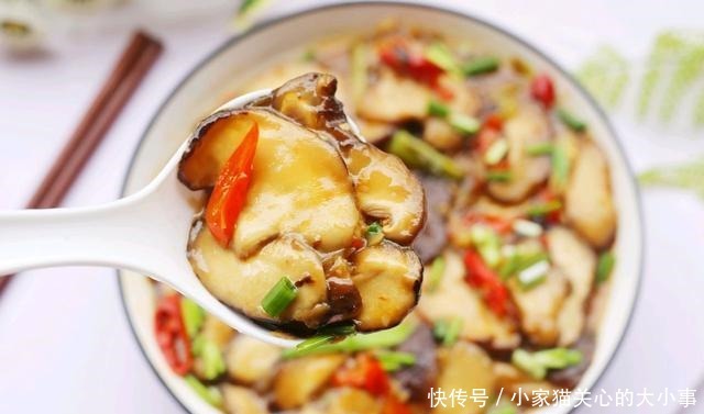 超爱|天凉了,黄瓜萝卜不如它,10块一斤,炒着比肉香,儿子超爱吃