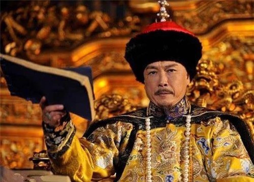 官员|清朝官员早朝前,为何都不吃早饭,而是每个人都含一片人参?