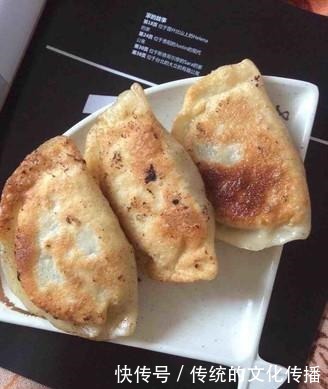 摆摊|中国姑娘在英国摆摊卖小吃,1天卖500份,老外太好吃了