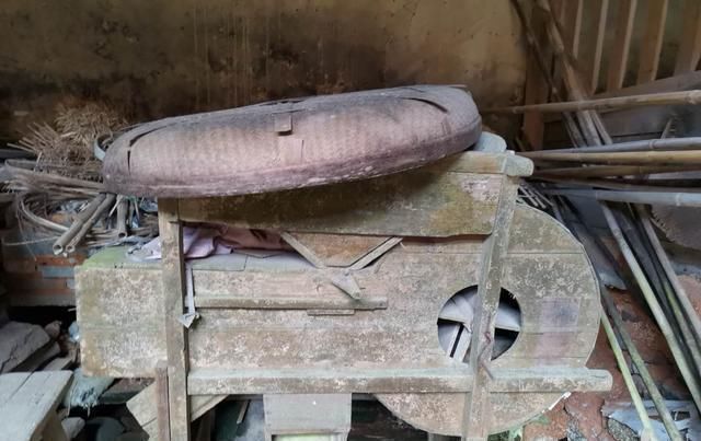 他家|第一次回老公农村老家, 被他家房子吓到了, 这样的房子你们谁见过