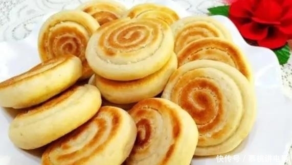 试试|花卷别再蒸着吃了,试试农村厨娘新做法,保准大人小孩都爱吃