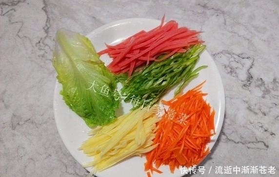 好吃|手抓饼卷万物:做成土豆丝卷饼,简单又好吃,赶紧试一试!