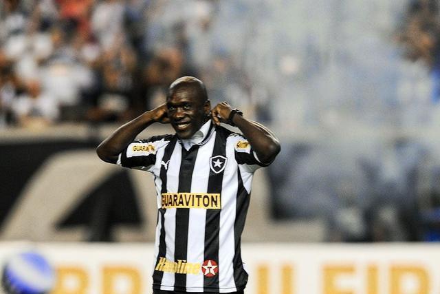 西多夫|西多夫的最后一站:巴西球迷以为他去混薪水,他却当成球队领导者