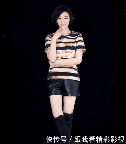  李小冉身穿|李小冉真尴尬，上面夏天下面冬天，网友：怪不得39岁才嫁出去！