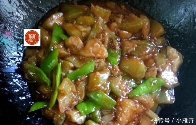 试试|红烧茄子家庭做法,软嫩入味,鲜香适口,吃多少都不腻,快试试吧