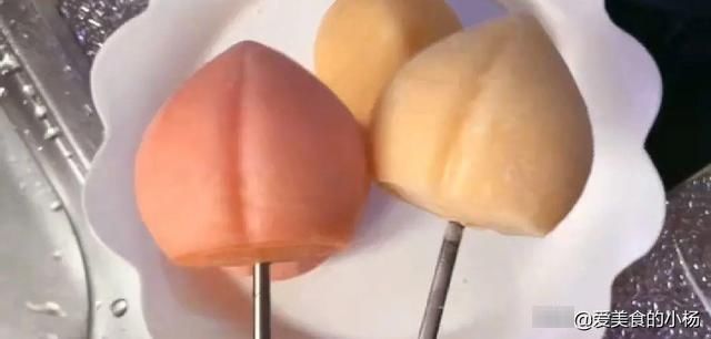 瞬间|最简单的网红甜品仙桃奶冻,抖音百万赞神仙甜品,敲开瞬间超治愈