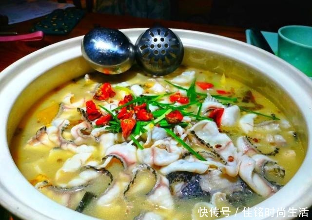 做法|不会做酸菜鱼饭店大厨教你详细做法,学会了,汤酸麻辣鱼肉鲜