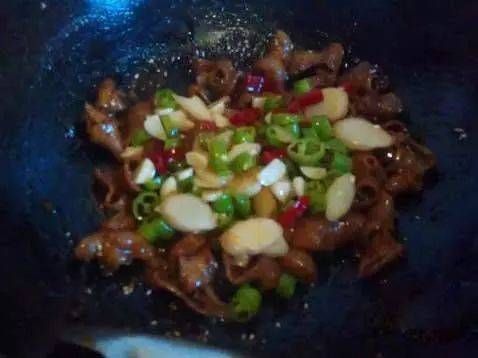  就要|这道菜老公隔两天就要吃一次，下饭又下酒，比回锅肉还好吃，解馋