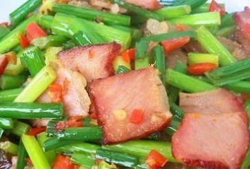 一口气|此菜不用放盐,既省事又下饭,家里孩子超爱吃,一口气吃2大碗!