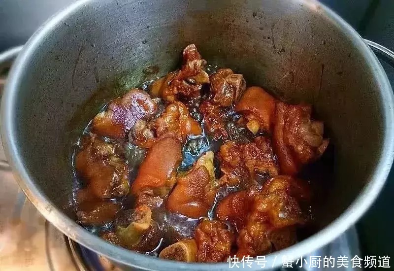 好吃|啤酒焖猪蹄,好吃不腻,吃的连汤汁都不剩!