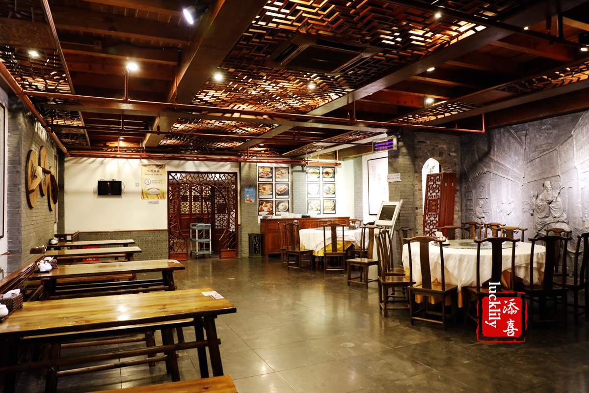 浇头|吃了这四家镇江代表性的网红面馆,基本就成了镇江锅盖面的全科生