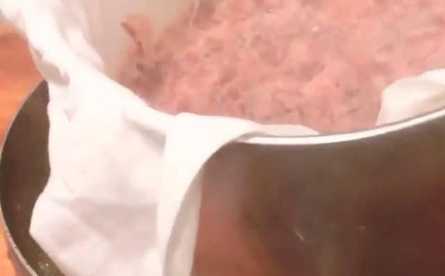 独特|日本人现场处理“海螺”,做法很独特,味道美味还很香