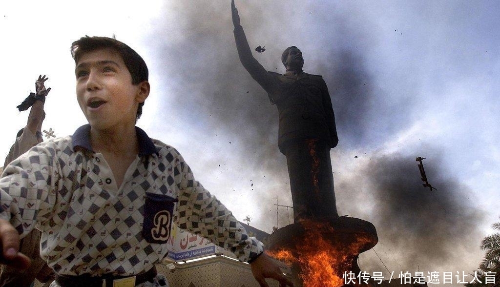  伊拉克人民|第一个敲碎萨达姆雕像的他, 接受采访时, 垂头丧气的说了2句话